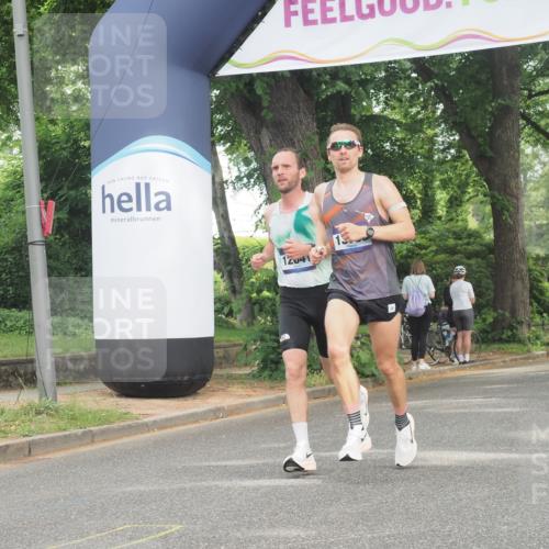 29.06.2025 - hella hamburg halbmarathon KatJ http://msf.ph/oto/8317579 29.06.2025 10:16:00 Zwischen KM18-KM19  meine-sportfotos.de