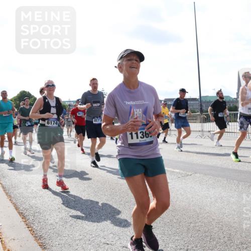 29.06.2025 - hella hamburg halbmarathon Lena Gebhardt http://msf.ph/oto/8317665 29.06.2025 10:00:01 Lombardsbrücke 18112, 1785, 6174, 9611, 8573, 11365, 21, 1746, 1, 71, 1006, 1125, 1180, 1239, 1264, 1334, 1834, 1914, 1955, 2099, 2159, 2348, 2364, 2391, 2432, 2447, 2582, 2584, 2676, 2677, 2730, 2910, 3177, 3181, 3279, 3668, 3836, 3898, 4013, 4231, 4426, 4632, 4772, 4796, 4837, 5015, 5134, 5272, 5277, 5341, 5728, 6082, 6104, 6174, 6201, 6202, 6462, 6581, 6587, 8330, 8520, 8846, 9142, 9488, 9907, 9984, 10031, 11039, 11568, 11844 meine-sportfotos.de