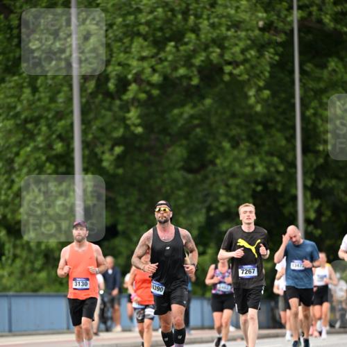 29.06.2025 - hella hamburg halbmarathon Dr. Thomas Lammeyer http://msf.ph/oto/8317846 29.06.2025 10:38:59 Kennedybrücke 2355, 2376, 2482, 2751, 2801, 3130, 3420, 4884, 5453, 6171, 6310, 6329, 7299, 8021, 8369, 8589, 8965, 9164, 9248, 9379, 9448, 10606 meine-sportfotos.de