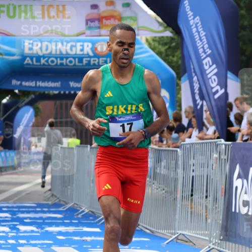 29.06.2025 - hella hamburg halbmarathon Strokosch-Dieckow http://msf.ph/oto/8317931 29.06.2025 10:05:26 Ziel 17 meine-sportfotos.de
