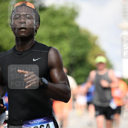 29.06.2025 - hella hamburg halbmarathon Dr. Thomas Lammeyer http://msf.ph/oto/8317994 29.06.2025 09:55:18 Kennedybrücke 1312, 1570, 1903, 1920, 2653, 2880, 3437, 3697, 4297, 4991, 4999, 5014, 5129, 5410, 5987, 6490, 6770, 7092, 7105, 7363, 7962, 8074, 8346, 8359, 8871, 8900, 9114, 9358, 9364, 9659, 10319, 10375, 10480, 10669, 11021, 11417 meine-sportfotos.de