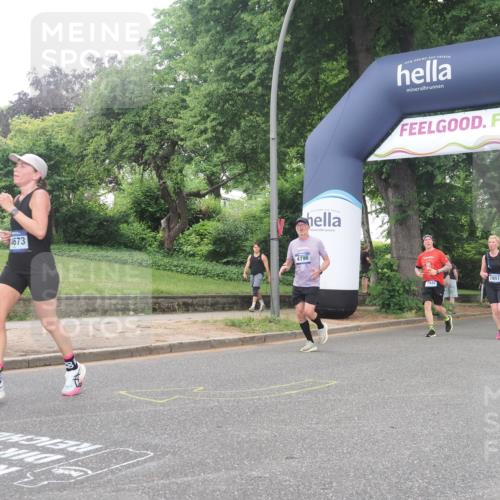 29.06.2025 - hella hamburg halbmarathon KatJ http://msf.ph/oto/8318268 29.06.2025 10:45:28 Zwischen KM18-KM19 1946, 1951, 2159, 4796, 7189 meine-sportfotos.de