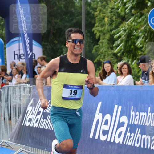 29.06.2025 - hella hamburg halbmarathon Strokosch-Dieckow http://msf.ph/oto/8318334 29.06.2025 10:05:19 Ziel 17, 19 meine-sportfotos.de