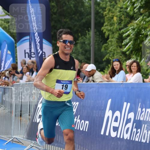 29.06.2025 - hella hamburg halbmarathon Strokosch-Dieckow http://msf.ph/oto/8318435 29.06.2025 10:05:19 Ziel 17, 19 meine-sportfotos.de