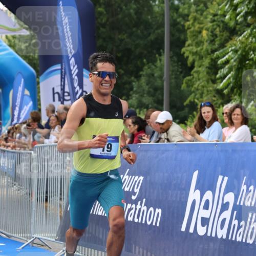 29.06.2025 - hella hamburg halbmarathon Strokosch-Dieckow http://msf.ph/oto/8318486 29.06.2025 10:05:19 Ziel 17, 19 meine-sportfotos.de