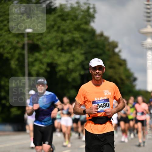 29.06.2025 - hella hamburg halbmarathon Dr. Thomas Lammeyer http://msf.ph/oto/8318512 29.06.2025 09:55:21 Kennedybrücke 1312, 1353, 1570, 1903, 1920, 2653, 2880, 3437, 3697, 4297, 4991, 4999, 5014, 5129, 5410, 5987, 6490, 6770, 7092, 7105, 7363, 7962, 8074, 8346, 8359, 8871, 8900, 9114, 9358, 9364, 9659, 10319, 10375, 10480, 10669, 10978, 11021, 11417 meine-sportfotos.de