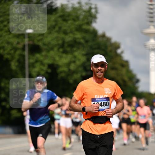 29.06.2025 - hella hamburg halbmarathon Dr. Thomas Lammeyer http://msf.ph/oto/8318523 29.06.2025 09:55:22 Kennedybrücke 1312, 1353, 1570, 1903, 1920, 2653, 2880, 3437, 3697, 4297, 4991, 4999, 5014, 5129, 5987, 6490, 6770, 7092, 7105, 7363, 7962, 8074, 8346, 8359, 8871, 8900, 9114, 9358, 9364, 9659, 10319, 10375, 10480, 10669, 10978, 11021, 11417 meine-sportfotos.de