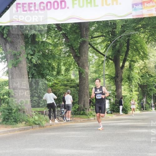29.06.2025 - hella hamburg halbmarathon KatJ http://msf.ph/oto/8318533 29.06.2025 10:16:07 Zwischen KM18-KM19  meine-sportfotos.de