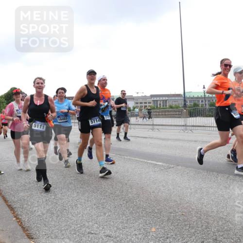 29.06.2025 - hella hamburg halbmarathon Lena Gebhardt http://msf.ph/oto/8318536 29.06.2025 10:47:14 Lombardsbrücke 7430, 10, 1720, 5111, 18403, 5114, 22, 17356, 593, 1865, 15, 1073, 1185, 1286, 1363, 1434, 1463, 1523, 1593, 1607, 1704, 1720, 1961, 2148, 2211, 2320, 2327, 2407, 2537, 2555, 2556, 2665, 2981, 2994, 3339, 3406, 3407, 3823, 4184, 4239, 4325, 4483, 4806, 4895, 4974, 4975, 5111, 5114, 5700, 5796, 5895, 5953, 6255, 6256, 6485, 6496, 6740, 6879, 6995, 7073, 7403, 7412, 7430, 7431, 7630, 7631, 7827, 8105, 8131, 8270, 8486, 8553, 8684, 8706, 8915, 8953, 8967, 9018, 11458, 11738 meine-sportfotos.de