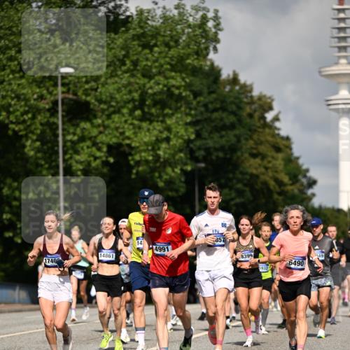 29.06.2025 - hella hamburg halbmarathon Dr. Thomas Lammeyer http://msf.ph/oto/8318637 29.06.2025 09:55:24 Kennedybrücke 1312, 1353, 1569, 1570, 1763, 1903, 1920, 2653, 2880, 3437, 3697, 4297, 4991, 4999, 5014, 5129, 5987, 6490, 6770, 7092, 7105, 7363, 7962, 8074, 8346, 8359, 8900, 9114, 9358, 9364, 9659, 10319, 10375, 10480, 10669, 10978, 11021, 11417 meine-sportfotos.de