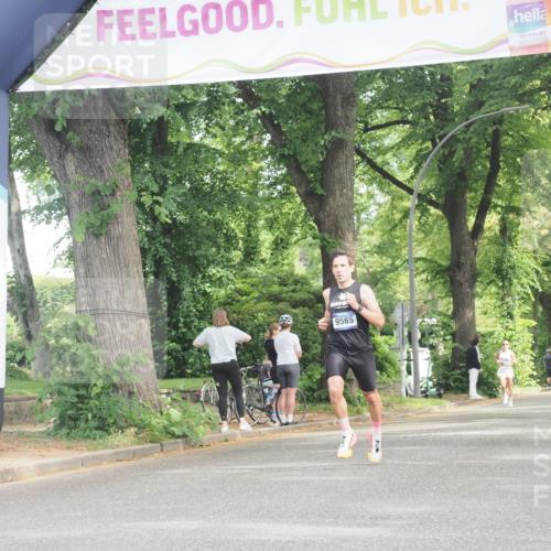 29.06.2025 - hella hamburg halbmarathon KatJ http://msf.ph/oto/8318669 29.06.2025 10:16:07 Zwischen KM18-KM19  meine-sportfotos.de