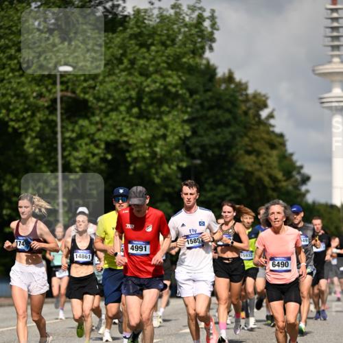 29.06.2025 - hella hamburg halbmarathon Dr. Thomas Lammeyer http://msf.ph/oto/8318683 29.06.2025 09:55:24 Kennedybrücke 1312, 1353, 1569, 1570, 1763, 1903, 1920, 2653, 2880, 3437, 3697, 4297, 4991, 4999, 5014, 5129, 5987, 6490, 6770, 7092, 7105, 7363, 7962, 8074, 8346, 8359, 8900, 9114, 9358, 9364, 9659, 10319, 10375, 10480, 10669, 10978, 11021, 11417 meine-sportfotos.de