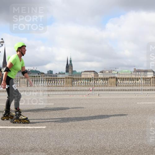 29.06.2025 - hella hamburg halbmarathon Lena Gebhardt http://msf.ph/oto/8318800 29.06.2025 09:07:40 Lombardsbrücke  meine-sportfotos.de