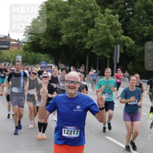 29.06.2025 - hella hamburg halbmarathon Jannik Wohlers http://msf.ph/oto/8318826 29.06.2025 10:39:08 Lombardsbrücke 1883, 2578, 2976, 3353, 4603, 4609, 4855, 5045, 5701, 6321, 6342, 6343, 6427, 6428, 6719, 6726, 6748, 7053, 7125, 7199, 7501, 7524, 7684, 8203, 8995, 9393, 9569, 9698, 9747, 9777, 10512, 10626, 10627, 10833, 10849, 10888, 11381, 11382, 11461, 11729, 12150, 12217, 12680, 13178, 13461, 13495, 13519, 14111, 14114, 14299, 14674, 15265, 15433, 15494, 15536, 16178, 17379, 17407, 17666, 17695, 18944 meine-sportfotos.de
