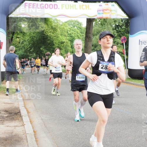 29.06.2025 - hella hamburg halbmarathon MichiJ http://msf.ph/oto/8318827 29.06.2025 10:36:55 Zwischen KM18-KM19 1452, 1476, 2706, 2889, 3060, 3692, 4017, 4847, 4890, 6158, 6282, 7332, 8704, 9038, 9200, 9619, 11340, 11451, 11977, 12271, 13233, 14192, 15384, 15422, 16114, 16627, 17982, 18066, 19109, 19122 meine-sportfotos.de