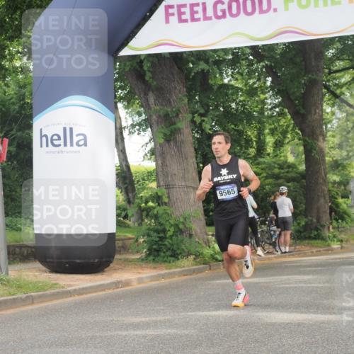 29.06.2025 - hella hamburg halbmarathon KatJ http://msf.ph/oto/8318913 29.06.2025 10:16:08 Zwischen KM18-KM19  meine-sportfotos.de