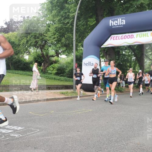 29.06.2025 - hella hamburg halbmarathon KatJ http://msf.ph/oto/8318929 29.06.2025 10:45:34 Zwischen KM18-KM19 1946, 1951, 2027, 4796, 5675, 6636, 7138 meine-sportfotos.de