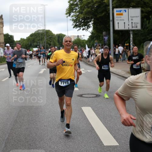 29.06.2025 - hella hamburg halbmarathon Yannick Fuchs http://msf.ph/oto/8318996 29.06.2025 10:50:54 20KM 1387, 1485, 2034, 2282, 2417, 2676, 3413, 3435, 3836, 4167, 4940, 5033, 5492, 6272, 6399, 6416, 6835, 7716, 8393, 8542, 8652, 8669, 8825, 9488, 9577, 9727, 9820, 9907, 9934, 10133, 10212, 11043, 11083, 11212, 11590, 11612, 11832, 12014, 12440, 12523, 13245, 13666, 13750, 13863, 14139, 14369, 14678, 15097, 15145, 15695, 15712, 15726, 16113, 16257, 16261, 16470, 16634, 16830, 16909, 17160, 17617, 17779, 17828, 18208, 18652, 19184 meine-sportfotos.de