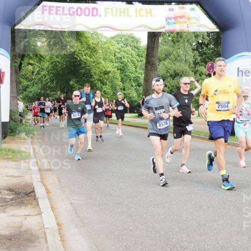 29.06.2025 - hella hamburg halbmarathon MichiJ http://msf.ph/oto/8319105 29.06.2025 10:37:03 Zwischen KM18-KM19 2504, 2788, 2937, 3414, 4711, 7297, 8576, 8819, 8821, 9463, 9770, 12670, 18842 meine-sportfotos.de