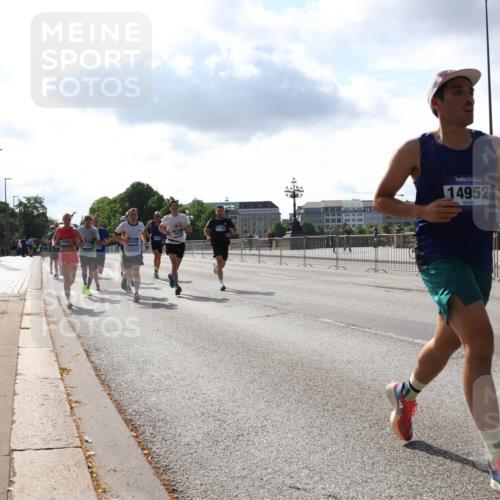 29.06.2025 - hella hamburg halbmarathon Lena Gebhardt http://msf.ph/oto/8319117 29.06.2025 09:47:50 Lombardsbrücke 18216, 14952, 1164, 1217, 1562, 2121, 2196, 2296, 2404, 2714, 2851, 3783, 4246, 4602, 5092, 5923, 5961, 6990, 8084, 8362, 8395, 8901, 9171, 9178, 9944, 10384, 10900, 10968, 11019, 11202, 11227, 11559, 11745, 11806, 12137, 12290, 12462, 12704, 12751, 12865, 13029, 13419, 13514, 13798, 13854, 14387, 14459, 14601, 14934, 14952, 15015, 15261, 15415, 15701, 15965, 16123, 16158, 16964, 17154, 18419 meine-sportfotos.de