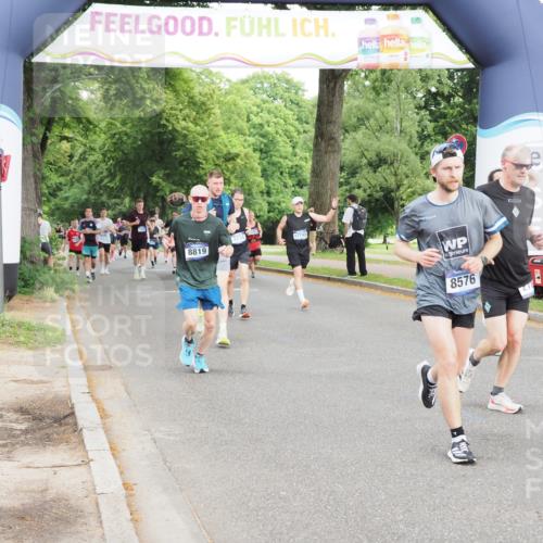 29.06.2025 - hella hamburg halbmarathon MichiJ http://msf.ph/oto/8319322 29.06.2025 10:37:04 Zwischen KM18-KM19 2504, 2788, 2937, 3414, 4711, 7297, 8576, 8819, 8821, 9463, 9770, 12670, 17745, 18842 meine-sportfotos.de