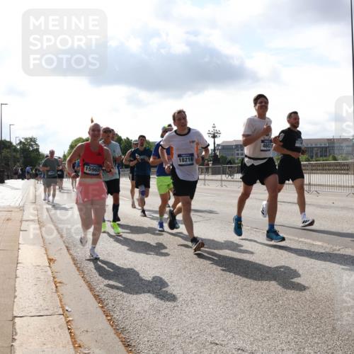 29.06.2025 - hella hamburg halbmarathon Lena Gebhardt http://msf.ph/oto/8319390 29.06.2025 09:47:52 Lombardsbrücke 15965, 18216, 4602, 1174, 1164, 1217, 1562, 2196, 2296, 2404, 2714, 2851, 3783, 4602, 5091, 5092, 5315, 5923, 6684, 6990, 8084, 8362, 8395, 8901, 9171, 9178, 9944, 10384, 10900, 10968, 11019, 11202, 11227, 11559, 11745, 12290, 12462, 12704, 12751, 12865, 13029, 13419, 13514, 13798, 13854, 14387, 14459, 14601, 14934, 14952, 15015, 15261, 15415, 15701, 15965, 16123, 16158, 16964, 17154, 18419 meine-sportfotos.de