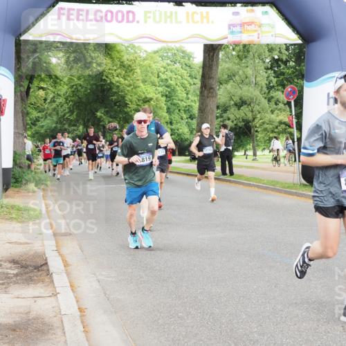 29.06.2025 - hella hamburg halbmarathon MichiJ http://msf.ph/oto/8319415 29.06.2025 10:37:04 Zwischen KM18-KM19 2504, 2788, 2937, 3414, 4711, 7297, 8576, 8819, 8821, 9463, 9770, 12670, 17745, 18842 meine-sportfotos.de