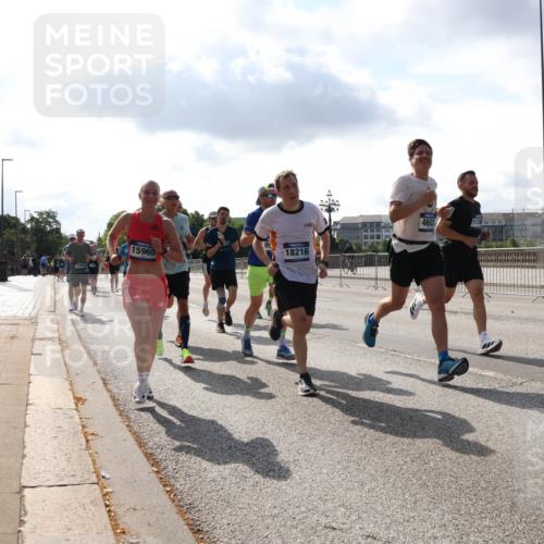29.06.2025 - hella hamburg halbmarathon Lena Gebhardt http://msf.ph/oto/8319417 29.06.2025 09:47:52 Lombardsbrücke 15965, 18216, 4602, 1174, 1164, 1217, 1562, 2196, 2296, 2404, 2714, 2851, 3783, 4602, 5091, 5092, 5315, 5923, 6684, 6990, 8084, 8362, 8395, 8901, 9171, 9178, 9944, 10384, 10900, 10968, 11019, 11202, 11227, 11559, 11745, 12290, 12462, 12704, 12751, 12865, 13029, 13419, 13514, 13798, 13854, 14387, 14459, 14601, 14934, 14952, 15015, 15261, 15415, 15701, 15965, 16123, 16158, 16964, 17154, 18419 meine-sportfotos.de