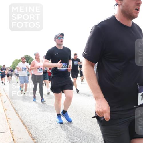 29.06.2025 - hella hamburg halbmarathon Lena Gebhardt http://msf.ph/oto/8319436 29.06.2025 10:22:40 Lombardsbrücke 17553, 1003, 4301, 8931, 16, 1029, 1187, 1419, 1598, 1853, 2022, 2294, 2351, 2479, 2766, 2886, 3003, 3108, 3430, 3457, 3511, 3600, 3601, 3910, 3946, 4113, 4114, 4131, 4556, 4559, 4829, 4969, 4970, 5079, 5223, 5343, 5629, 5798, 5838, 6030, 6048, 6049, 6303, 6307, 6347, 6820, 6826, 6899, 6977, 7097, 7188, 7190, 7266, 7276, 7529, 7794, 7925, 8355, 8511, 8855, 8884, 8931, 9256, 10205, 10826, 12190, 13921, 14525, 14801 meine-sportfotos.de