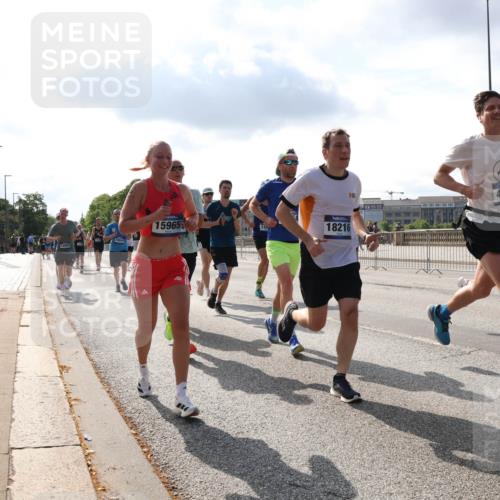 29.06.2025 - hella hamburg halbmarathon Lena Gebhardt http://msf.ph/oto/8319462 29.06.2025 09:47:53 Lombardsbrücke 18841, 15965, 18216, 46021745, 5886, 1164, 1217, 1562, 2196, 2296, 2404, 2714, 2851, 4602, 5091, 5092, 5315, 5923, 6684, 6990, 8084, 8362, 8395, 8901, 9171, 9178, 9944, 10384, 10900, 10968, 11019, 11202, 11227, 11559, 11745, 12290, 12462, 12704, 12751, 12865, 13029, 13419, 13514, 13798, 13854, 14387, 14459, 14601, 14934, 14952, 15015, 15261, 15415, 15701, 15965, 16123, 16158, 16964, 17154, 18419 meine-sportfotos.de