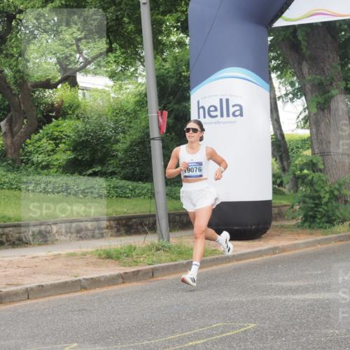 29.06.2025 - hella hamburg halbmarathon KatJ http://msf.ph/oto/8319484 29.06.2025 10:16:15 Zwischen KM18-KM19  meine-sportfotos.de