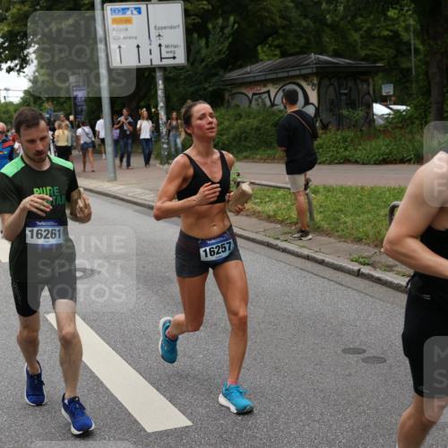29.06.2025 - hella hamburg halbmarathon Yannick Fuchs http://msf.ph/oto/8319518 29.06.2025 10:50:56 20KM 1387, 1485, 2034, 2282, 2417, 2676, 3413, 3435, 3836, 4167, 4940, 5033, 5728, 6272, 6399, 6416, 6835, 7716, 8393, 8825, 9488, 9577, 9727, 9820, 9907, 9934, 10133, 10212, 11043, 11083, 11212, 11590, 11612, 11832, 12014, 12440, 12523, 13245, 13666, 13863, 14139, 14369, 14678, 15097, 15145, 15712, 15726, 16113, 16257, 16261, 16470, 16830, 16909, 17160, 17617, 17779, 17828, 17848, 18208, 18388, 18652, 19184 meine-sportfotos.de