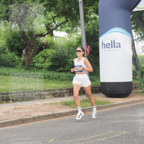 29.06.2025 - hella hamburg halbmarathon KatJ http://msf.ph/oto/8319533 29.06.2025 10:16:16 Zwischen KM18-KM19  meine-sportfotos.de