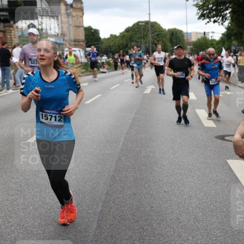 29.06.2025 - hella hamburg halbmarathon Yannick Fuchs http://msf.ph/oto/8319590 29.06.2025 10:50:56 20KM 1387, 1485, 2034, 2282, 2417, 2676, 3413, 3435, 3836, 4167, 4940, 5033, 5728, 6272, 6399, 6416, 6835, 7716, 8393, 8825, 9488, 9577, 9727, 9820, 9907, 9934, 10133, 10212, 11043, 11083, 11212, 11590, 11612, 11832, 12014, 12440, 12523, 13245, 13666, 13863, 14139, 14369, 14678, 15097, 15145, 15712, 15726, 16113, 16257, 16261, 16470, 16830, 16909, 17160, 17617, 17779, 17828, 17848, 18208, 18388, 18652, 19184 meine-sportfotos.de