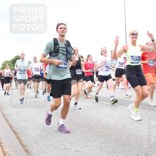 29.06.2025 - hella hamburg halbmarathon Lena Gebhardt http://msf.ph/oto/8319720 29.06.2025 10:57:13 Lombardsbrücke 69, 4241, 14414, 1520, 3194, 8039, 17934, 13878, 15209, 9298, 2, 15, 19215, 1207, 2041, 2370, 2871, 2932, 3195, 3348, 3387, 3388, 3418, 3470, 3485, 3516, 3517, 3723, 3750, 3851, 4086, 4094, 4106, 4118, 4180, 4241, 4485, 4568, 4569, 4611, 4998, 5057, 5117, 5316, 5589, 5639, 5738, 5944, 6053, 6284, 6827, 6832, 6981, 7381, 7416, 7417, 7592, 7728, 7787, 7964, 8035, 8039, 8150, 8197, 8224, 8287, 8386, 8540, 8546, 8552, 8679, 8851, 8853, 8873, 9110, 9298, 9299 meine-sportfotos.de
