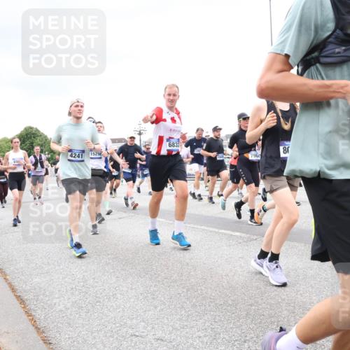29.06.2025 - hella hamburg halbmarathon Lena Gebhardt http://msf.ph/oto/8319786 29.06.2025 10:57:14 Lombardsbrücke 6832, 80, 4241, 15298, 15640, 7964, 69, 1207, 2041, 2370, 2871, 2932, 3195, 3348, 3387, 3388, 3418, 3470, 3485, 3723, 3750, 3851, 4086, 4094, 4106, 4118, 4180, 4241, 4485, 4568, 4569, 4611, 4998, 5057, 5117, 5316, 5589, 5639, 5738, 5944, 6053, 6284, 6827, 6832, 6981, 7381, 7416, 7417, 7592, 7728, 7787, 7964, 8035, 8039, 8197, 8224, 8287, 8386, 8540, 8546, 8552, 8679, 8851, 8853, 8873, 9110, 9298, 9299 meine-sportfotos.de