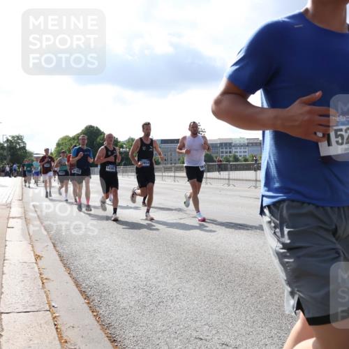 29.06.2025 - hella hamburg halbmarathon Lena Gebhardt http://msf.ph/oto/8319801 29.06.2025 09:47:57 Lombardsbrücke 14387, 1526, 1164, 1217, 1385, 1562, 1743, 2196, 2296, 2404, 2714, 2851, 3959, 4602, 4860, 5091, 5092, 5315, 5923, 6684, 6829, 6990, 8084, 8362, 8395, 8901, 9178, 9944, 10384, 10900, 10968, 11019, 11202, 11227, 11559, 11620, 11745, 12290, 12462, 12514, 12704, 12751, 12865, 13029, 13419, 13514, 13595, 13798, 13854, 14387, 14601, 14908, 14934, 14952, 15015, 15261, 15415, 15701, 15965, 16123, 16158, 16964, 17154, 18419 meine-sportfotos.de