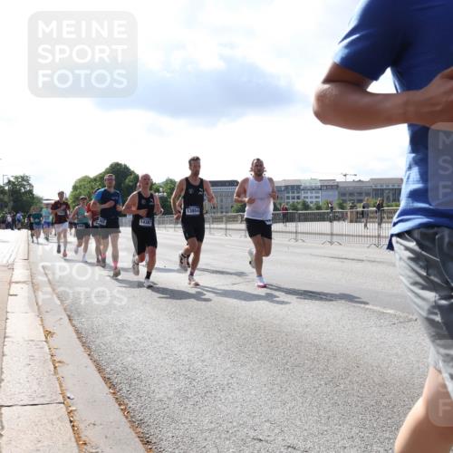 29.06.2025 - hella hamburg halbmarathon Lena Gebhardt http://msf.ph/oto/8319818 29.06.2025 09:47:57 Lombardsbrücke 14387, 13854, 15261, 1164, 1217, 1385, 1562, 1743, 2196, 2296, 2404, 2714, 2851, 3959, 4602, 4860, 5091, 5092, 5315, 5923, 6684, 6829, 6990, 8084, 8362, 8395, 8901, 9178, 9944, 10384, 10900, 10968, 11019, 11202, 11227, 11559, 11620, 11745, 12290, 12462, 12514, 12704, 12751, 12865, 13029, 13419, 13514, 13595, 13798, 13854, 14387, 14601, 14908, 14934, 14952, 15015, 15261, 15415, 15701, 15965, 16123, 16158, 16964, 17154, 18419 meine-sportfotos.de