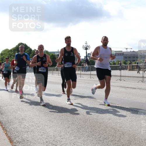29.06.2025 - hella hamburg halbmarathon Lena Gebhardt http://msf.ph/oto/8319837 29.06.2025 09:47:57 Lombardsbrücke 362, 14387, 13854, 185, 6990, 1164, 1217, 1385, 1562, 1743, 2196, 2296, 2404, 2714, 2851, 3959, 4602, 4860, 5091, 5092, 5315, 5923, 6684, 6829, 6990, 8084, 8362, 8395, 8901, 9178, 9944, 10384, 10900, 10968, 11019, 11202, 11227, 11559, 11620, 11745, 12290, 12462, 12514, 12704, 12751, 12865, 13029, 13419, 13514, 13595, 13798, 13854, 14387, 14601, 14908, 14934, 14952, 15015, 15261, 15415, 15701, 15965, 16123, 16158, 16964, 17154, 18419 meine-sportfotos.de