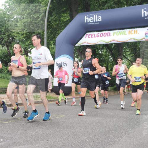 29.06.2025 - hella hamburg halbmarathon KatJ http://msf.ph/oto/8319877 29.06.2025 10:45:39 Zwischen KM18-KM19 1642, 2027, 2584, 2759, 2855, 3114, 4550, 5675, 6636, 6860, 8392 meine-sportfotos.de