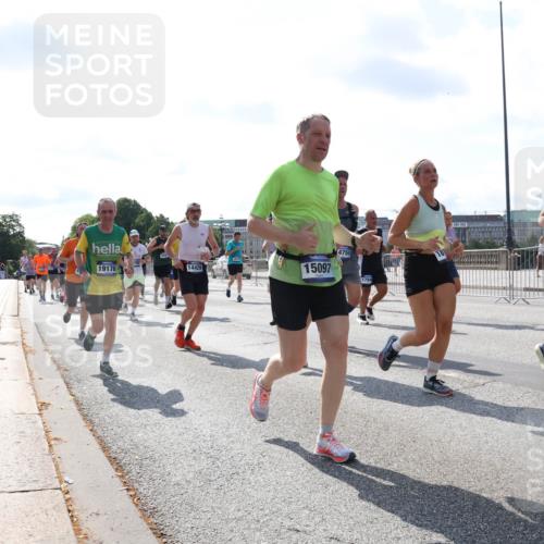 29.06.2025 - hella hamburg halbmarathon Lena Gebhardt http://msf.ph/oto/8320255 29.06.2025 10:00:05 Lombardsbrücke 19178, 14429, 15097, 4750, 1794, 8730, 12, 1612, 1006, 1019, 1125, 1180, 1239, 1264, 1526, 1834, 1914, 1955, 2027, 2086, 2099, 2159, 2348, 2364, 2391, 2432, 2447, 2582, 2584, 2606, 2652, 2676, 2677, 2730, 2910, 3177, 3181, 3279, 3319, 3668, 3836, 3861, 3898, 4013, 4231, 4426, 4594, 4632, 4772, 4796, 4813, 4837, 5015, 5134, 5272, 5277, 5341, 5728, 6082, 6084, 6104, 6174, 6201, 6202, 6260, 6462, 6470, 6581, 6587, 8330, 9142, 9984, 10031, 11039, 11568, 11844 meine-sportfotos.de