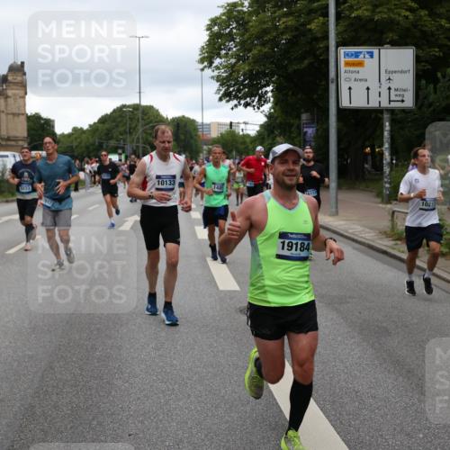 29.06.2025 - hella hamburg halbmarathon Yannick Fuchs http://msf.ph/oto/8320312 29.06.2025 10:50:59 20KM 1387, 1485, 2034, 2282, 2417, 2676, 3435, 3836, 4167, 4940, 5033, 5728, 6272, 7269, 7716, 8393, 8825, 9488, 9577, 9820, 10133, 10212, 11043, 11083, 11212, 11590, 11612, 11832, 12014, 12523, 13245, 13523, 13863, 14139, 14361, 14369, 14881, 15110, 15125, 15145, 15712, 15726, 16093, 16113, 16257, 16261, 16470, 16830, 16909, 17160, 17201, 17617, 17769, 17779, 17828, 17848, 18208, 18388, 18652, 19184 meine-sportfotos.de