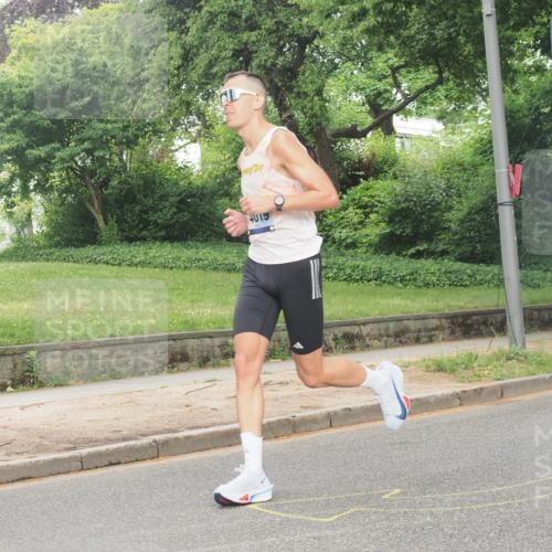 29.06.2025 - hella hamburg halbmarathon KatJ http://msf.ph/oto/8320339 29.06.2025 10:16:25 Zwischen KM18-KM19  meine-sportfotos.de