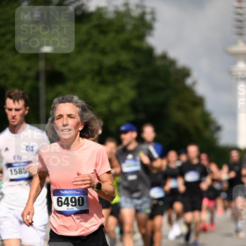 29.06.2025 - hella hamburg halbmarathon Dr. Thomas Lammeyer http://msf.ph/oto/8320345 29.06.2025 09:55:27 Kennedybrücke 1312, 1353, 1569, 1570, 1763, 1903, 1920, 2653, 2880, 3437, 3697, 4297, 4991, 4999, 5014, 5047, 5129, 5690, 5987, 6490, 6770, 7092, 7105, 8074, 8346, 8359, 8900, 9114, 9358, 9364, 9659, 10319, 10480, 10669, 10978, 11021, 11417 meine-sportfotos.de