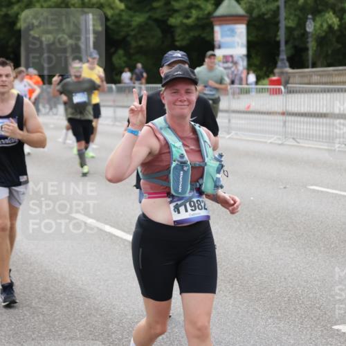 29.06.2025 - hella hamburg halbmarathon Jannik Wohlers http://msf.ph/oto/8320346 29.06.2025 10:39:24 Lombardsbrücke 1586, 1899, 2313, 2976, 3046, 3882, 3883, 3884, 4298, 4752, 5045, 5654, 5701, 6427, 6428, 6698, 6739, 7045, 7053, 7125, 7199, 7429, 7456, 8107, 8612, 8622, 8865, 8866, 9080, 9747, 10441, 10648, 10666, 10714, 10833, 10901, 10939, 11664, 11874, 11982, 12631, 12883, 13644, 14327, 14578, 14674, 14882, 15265, 16532, 16784, 17407, 17634, 17695, 18157, 18944, 19121, 19163 meine-sportfotos.de