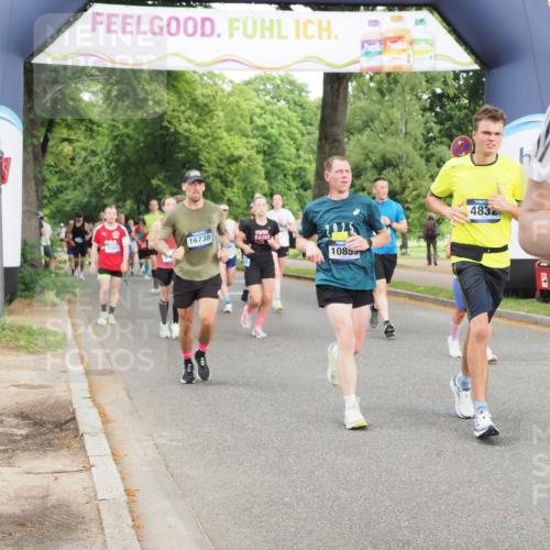 29.06.2025 - hella hamburg halbmarathon MichiJ http://msf.ph/oto/8320416 29.06.2025 10:37:13 Zwischen KM18-KM19 2020, 2234, 2880, 3562, 4247, 7657, 8454, 8921, 9031, 9303, 10859, 11819, 12421, 15950, 16738 meine-sportfotos.de