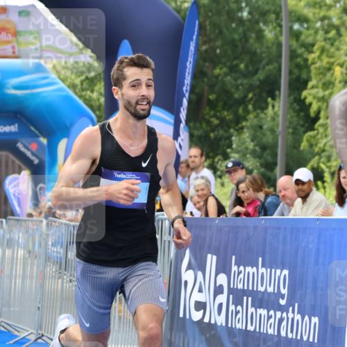 29.06.2025 - hella hamburg halbmarathon Strokosch-Dieckow http://msf.ph/oto/8320432 29.06.2025 10:04:23 Ziel 8, 20, 58, 59 meine-sportfotos.de