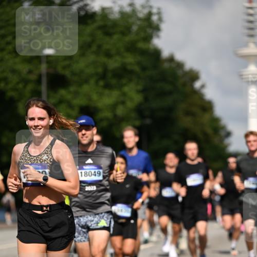 29.06.2025 - hella hamburg halbmarathon Dr. Thomas Lammeyer http://msf.ph/oto/8320471 29.06.2025 09:55:28 Kennedybrücke 1312, 1353, 1569, 1763, 1903, 1920, 2653, 2880, 3437, 3697, 4297, 4991, 4999, 5014, 5047, 5129, 5690, 5987, 6490, 6700, 6770, 7092, 7105, 8074, 8346, 8359, 8900, 9114, 9358, 9364, 9547, 9659, 10319, 10480, 10669, 10978, 11021 meine-sportfotos.de
