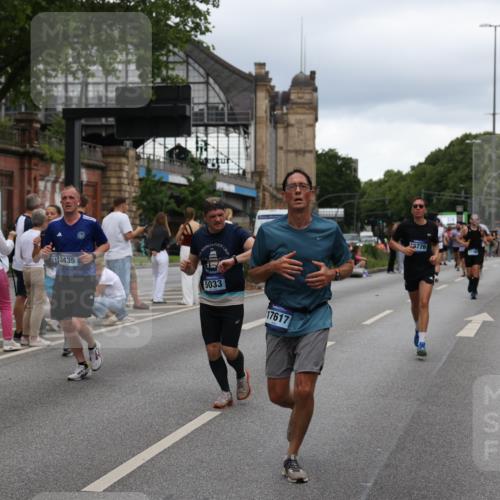 29.06.2025 - hella hamburg halbmarathon Yannick Fuchs http://msf.ph/oto/8320505 29.06.2025 10:51:00 20KM 1387, 1485, 2034, 2282, 2417, 2676, 3435, 4167, 4940, 5033, 5728, 6272, 7269, 7716, 8393, 8825, 9488, 9577, 9820, 10133, 10212, 11043, 11083, 11212, 11590, 11612, 11832, 12014, 12523, 13245, 13523, 13863, 14139, 14361, 14369, 14881, 15110, 15125, 15145, 15712, 15726, 16093, 16113, 16257, 16261, 16470, 16830, 16909, 17160, 17201, 17617, 17769, 17779, 17828, 17848, 18208, 18388, 18652, 19184 meine-sportfotos.de