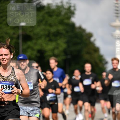 29.06.2025 - hella hamburg halbmarathon Dr. Thomas Lammeyer http://msf.ph/oto/8320555 29.06.2025 09:55:29 Kennedybrücke 1312, 1353, 1569, 1763, 1903, 1920, 2653, 2880, 3437, 3697, 4297, 4991, 5014, 5047, 5129, 5690, 5987, 6490, 6700, 6770, 7092, 8074, 8346, 8359, 8900, 9114, 9358, 9364, 9547, 9659, 10319, 10480, 10669, 10978, 11021 meine-sportfotos.de